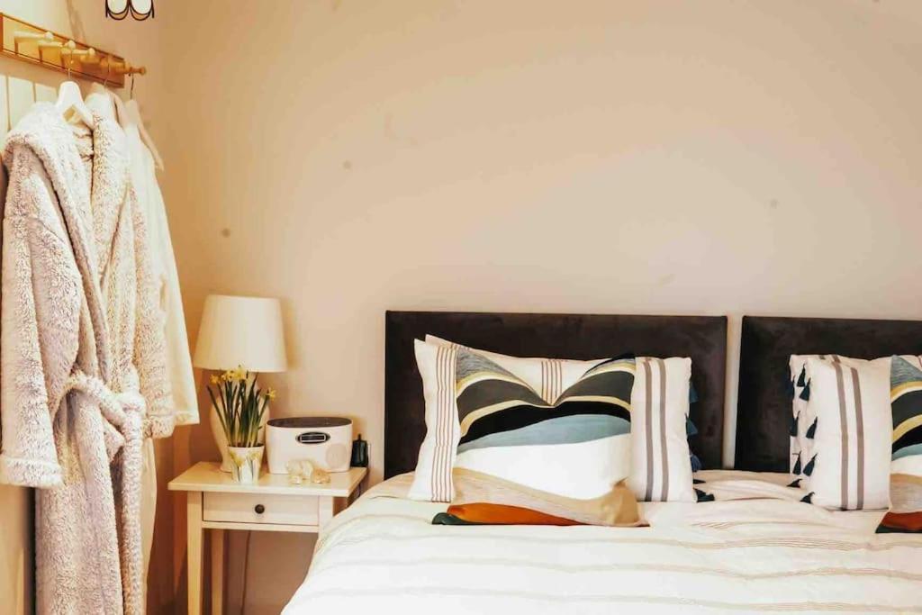 The Sea Loft Castlerock. Apartment